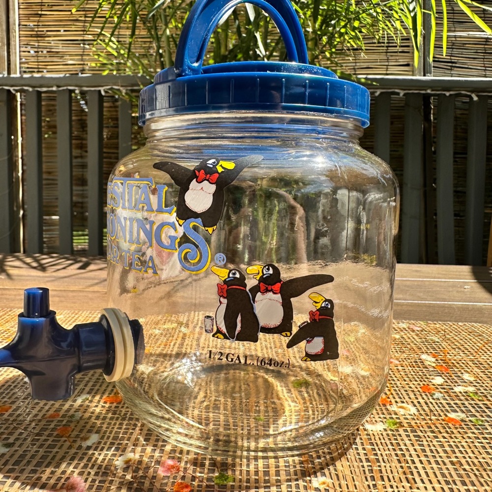 1986 Celestial Seasonings - polar themed tea jug sun tea